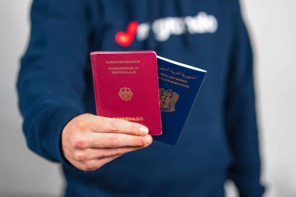 新入籍法--可获得双重国籍！